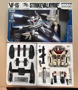 VF-1S Strike Valkyrie Variable Fighter Hi-Metal Macross Robetch Bandai 1/55 - Picture 1 of 24