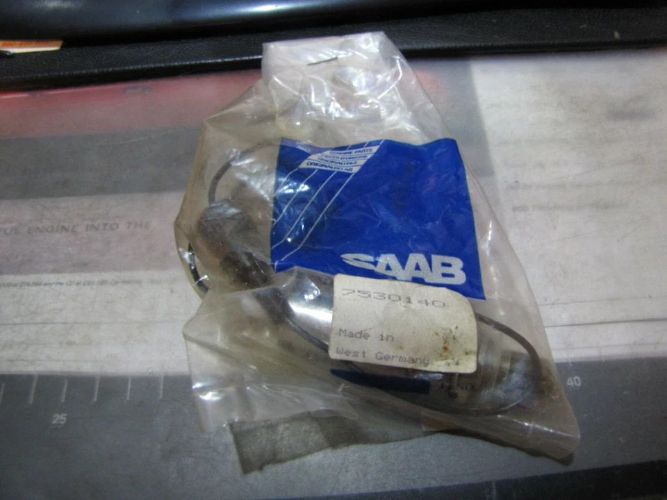 NEW OE SAAB 900 O2 OXYGEN SENSOR (LAMBDA SENSOR)  7530140 FIts 1984 to 1986 - Image 1 of 1