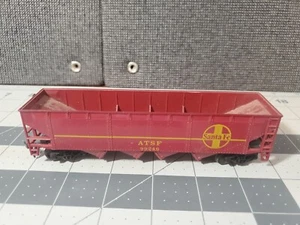 HO Scale Santa Fe 4-Bay Open Hopper ATSF # 99246 Red - Picture 1 of 9