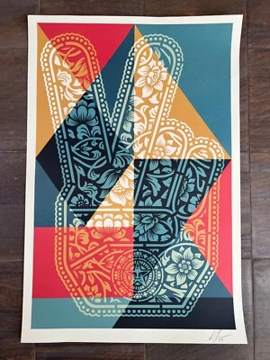 Litografía offset geométrica Obey Giant: Peace Fingers firmada por Shepard Fairey Foto 1 de 4