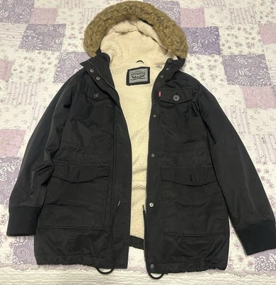 Chaqueta Levi's Negra Mujer Anorak Imitación Piel Capucha Abrigo Utilitario Invierno Cálido Mediano Foto 1 de 4