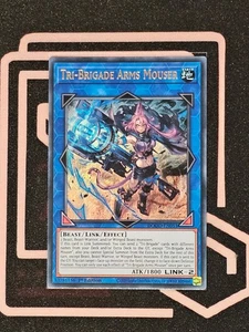 DOOD-DE051 Tri-Brigade Waffen Mouser Ultra Rare 1. Auflage YuGiOh  - Bild 1 von 1