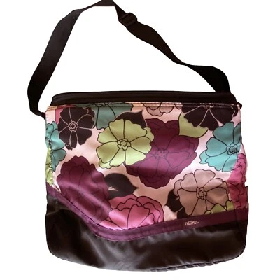 Bolsa refrigeradora floral negra retro con aislamiento térmico de 18 latas con correa de transporte ajustable Foto 1 de 4