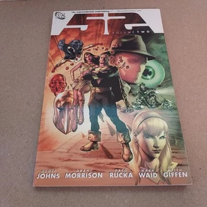 Fifty Two ( 52 ) Volume Two DC Comics Graphic Novel Geoff Johns - Picture 1 of 2
