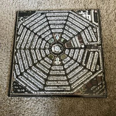 Modest Mouse - Strangers To Ourselves 2LP 2015 Europe Copy - Image 1 of 4