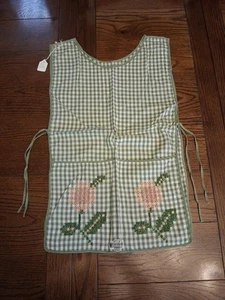 Vintage Chicken Scratch Embroidery Apron Dexter Leewards Green Pink Floral - Picture 1 of 7