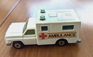 Raro Como Nuevo Suelto Matchbox Superfast MB 41 Ambulancia Verde Parabrisas y Sirenas - Imagen 1 de 8