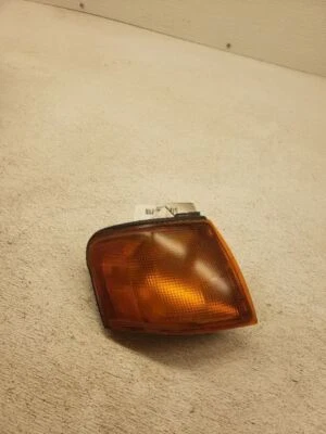 Luz de estacionamiento/esquina para pasajeros Toyota Tercel señal de giro de lámpara 1995-1997 OEM Foto 1 de 4