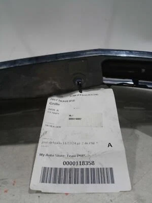 Used Upper Grille fits: 2017 Chevrolet Traverse LS upper Upper Grade A Foto 1 de 4