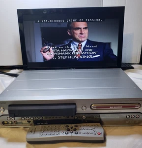 Magnavox MRV700VR/17 VHS-DVD Recorder WITH REMOTE GOOD CONDITION - Picture 1 of 11