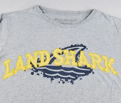 Camisa masculina Margaritaville S cinza manga longa soletrar terra tubarão fabricação de cerveja FLAW - Imagem 1 de 4