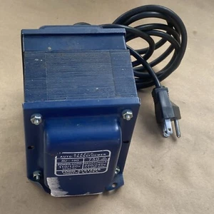 TODD SYSTEMS STEPUP AUTOTRANSFORMADOR SU-19G 750VA 110/120V 220/240V - Imagen 1 de 8