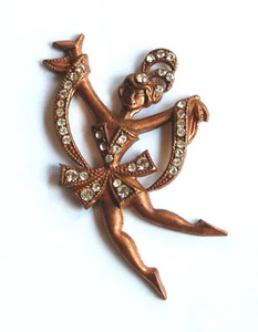 VINTAGE RAW BRASS STAMPED FAIRY BALLERINA made with SWAROVSKI RHINESTONES - Picture 1 of 3