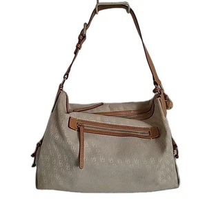 Bolso de Mano Dooney & Bourke Signature Logo Bronceado Lona y Cuero con Accesorios - Imagen 1 de 24