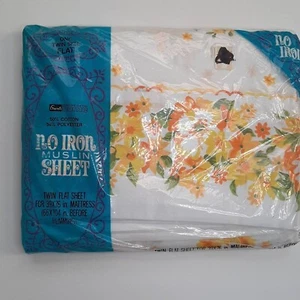 De colección NUEVO Grants Hogar Amarillo Floral DOBLE PLANO Sábana Festoneada Borde Cabaña Cabrichos - Imagen 1 de 6