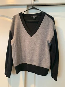 Karen Kane V-neck Sweater size M & **20% OFF if you buy 4 items I sell !** - Picture 1 of 6