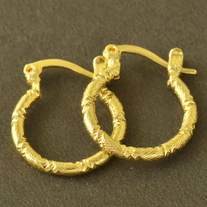 Pretty New Yellow Gold Filled Textured Band Design 3/4" 20mm Round Hoop Earrings - Bild 1 von 3