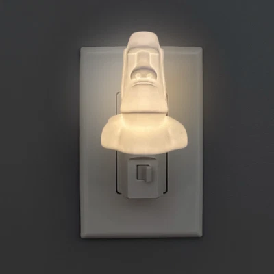 Luz Nocturna Enchufable Moai - Estatua Isla de Pascua Tiki LED Pared Enchufable Luz Nocturna Foto 1 de 4