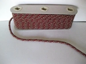 24 yardas De Colección 3/8 pulgadas Diseñador Cordón Retorcido Rojo Crema Borde Trenzado Nuevo Antiguo Stock - Imagen 1 de 3