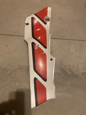 Carenado de plástico de sección trasera lateral izquierda Yamaha FZ600 1986 1987 1988 OEM FZ 600 Foto 1 de 4