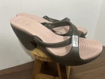 Crocs Cyprus IV 4 High Heel Womens Size 8 Brown Distinctive Collection Sandals - Image 1 of 4
