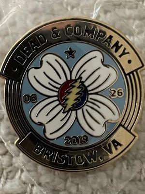 Pin oficial Bristow de Dead & Company 26/06/19. Foto 1 de 2