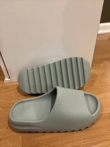 Yeezy Slides Salt uomo taglia 5 - Foto 1 di 6