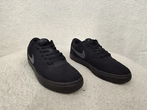 Nike SB Check Solarsoft Boy Sneakers 5 Black Fabric Lace Up Casual Comfort Shoe - Picture 1 of 19