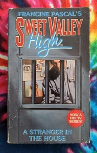 A Stranger in the House SWEET VALLEY HIGH Super Thriller #7 Francine Pascal 1995 - Picture 1 of 5