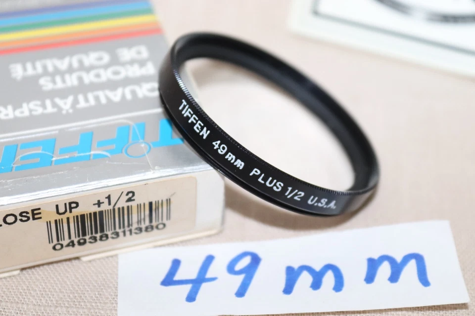 RARE NEW Vtg TIFFEN 49mm CLOSE UP +1/2 FILTER, USA 49mm Plus 1/2 Close-Up Filter - Image 1 of 4