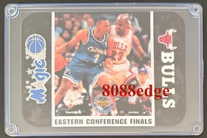 1996 UPPER DECK PENNY/MICHAEL JORDAN MAGIC v BULLS DIE-CUT JUMBO CARD #/5000 UDA - Bild 1 von 2