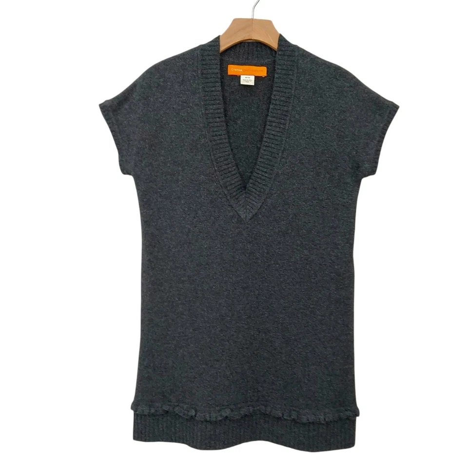 Женский кашемировый вязаный топ туника Cynthia Steffe средний серый с коротким рукавом с v-образным вырезом  - Изображение 1 из 4