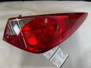 2011 - 2014 Hyundai Sonata Passenger Tail Light Lamp Assembly Halogen 8th Dig. B - Picture 1 of 6