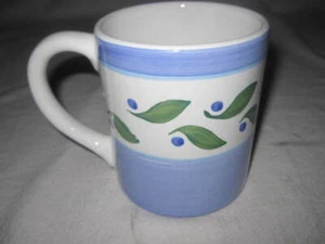 William-Sonoma Made in Italy Perisol 4 1/8" H Mug - Picture 1 of 5