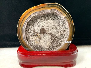 Geoda de ágata en base de madera personalizada - 1 lb. 5 oz. - Imagen 1 de 8