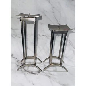 Set 2 portacandele a colonna vintage argento/acciaio inox ispirazione asiatica - Foto 1 di 3