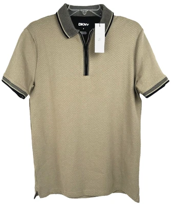 Camisa polo masculina DKNY malha texturizada com zíper cor: café tamanho P nova com etiquetas US$ 79,50 - Imagem 1 de 3
