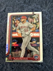 2025 Topps Chrome MLB #20 Niko Kavadas Rookie Refractor Angels - Picture 1 of 2