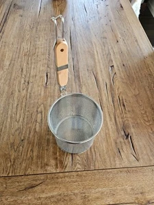 Küchensieb Edelstahl Abtropfsieb mit Lang Griff 16 cm für Nudeln Salat Obst NEU - Bild 1 von 6