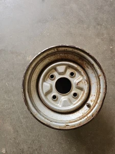 1990 Yamaha Moto 4 250 YFM250 Front Wheel (1) - Picture 1 of 6