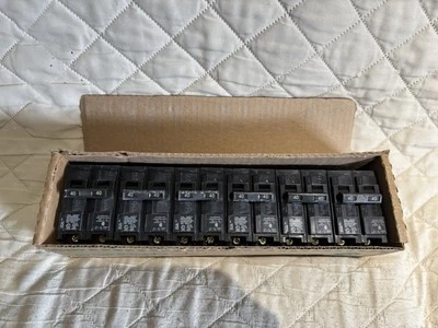 NEW (6-Pack) Siemens Q240 Circuit Breaker 40 Amp, 2-Pole, 120/240V, SHIPS FREE - Image 1 of 3