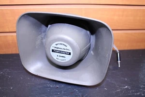 Radioshack Realistic 40-1244A Powerhorn Waterproof Speaker 5 Watts 8 Ohms Jack - Picture 1 of 8