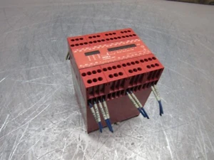 ALLEN BRADLEY GUARDMASTER 440N-S32052 SIPHA 6 CONTROL UNIT XLNT USED TAKEOUT !! - Picture 1 of 5