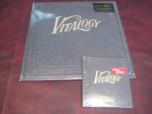  PEARL JAM VITALOGY DELUXE VINYL LIMITED EDITION 2 LP SET + REPLICA LIMITED CD - Picture 1 of 1