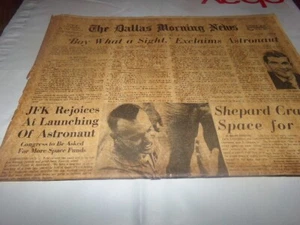 Dallas Morning News nave espacial Mercury 7 astronauta John Kennedy regocijarse 1961 - Imagen 1 de 13