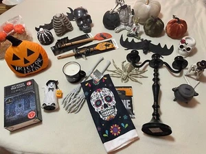 Halloween Supplies Variety 25 ITEMS - BRAND NEW - Picture 1 of 15