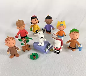 Lot of 11 Vtg Peanuts A Charlie Brown Christmas Mini Figure Clip On Keychain - Picture 1 of 8