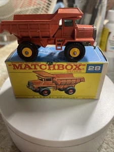 MATCHBOX No. 28 MACK DUMP TRUCK – RED, YELLOW HUBS, BLACK BASE – NM/MINT! - Picture 1 of 17
