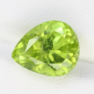 Pera perfecta premium de 6,40 quilates 12,5 x 10,1 mm 100 % natural verde Pakistán peridoto Foto 1 de 4