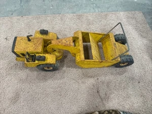 Mighty Tonka Scraper Pressed Steel 1960s Construction Truck Earth Mover - Picture 1 of 4